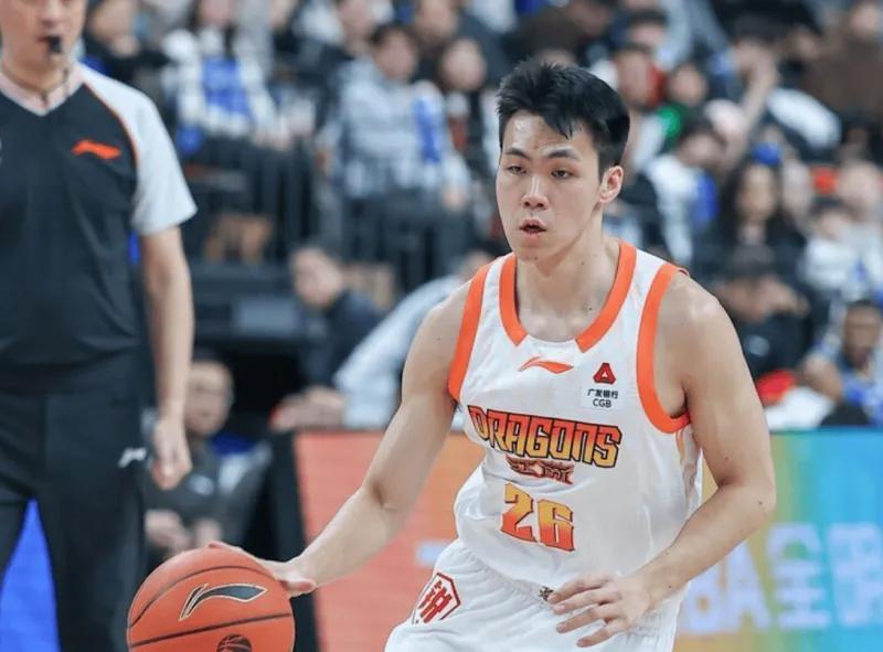 星空体育登录入口-难怪庞峥麟能投进全明星！挡拆配合撕碎北京防守，突破侵略性拉满